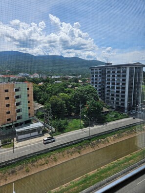 View from property - 902/1: 91 sm, luxurious, fully renovated, 2 bed apartment. with free fast WiFi. (Chang Wat Chiang Mai)