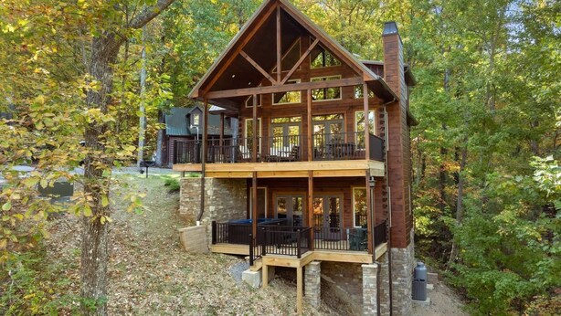 Exterior - At Parks Edge A Smoky Escape! (Sevierville)