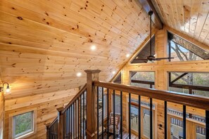 Interior - At Parks Edge A Smoky Escape! (Sevierville)