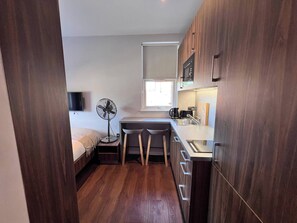 Free WiFi, bed sheets - London Studio Retreat - Colney Hatch Lane (London)