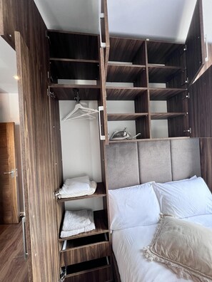1 habitación, wifi gratis y ropa de cama