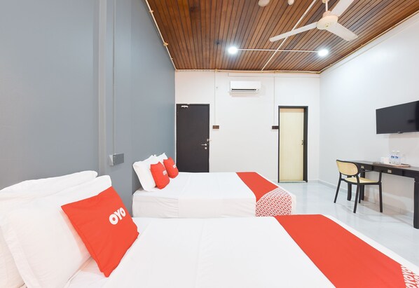 Bureau, espace de travail pour ordinateur portable, draps fournis