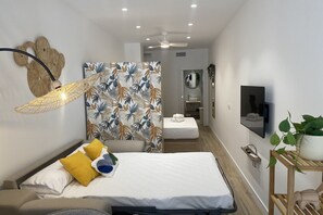 1 chambre, fer et planche à repasser, accès au Wi-Fi (inclus)