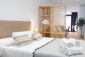 1 bedroom, in-room safe, iron/ironing board, free WiFi