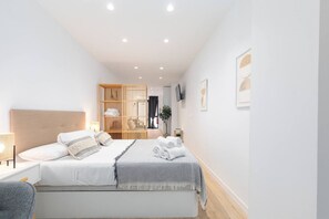 1 bedroom, in-room safe, iron/ironing board, free WiFi