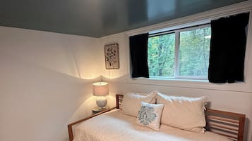3 bedrooms, iron/ironing board, travel cot, WiFi