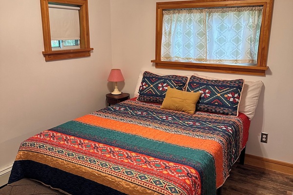 1st floor bedroom queens bed