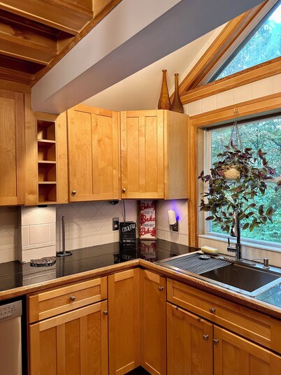 "Country outside the city "
3 bedrooms 2 full bathrooms