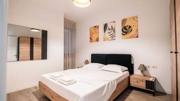 Apartment, Balcony | 1 bedroom, soundproofing, bed sheets