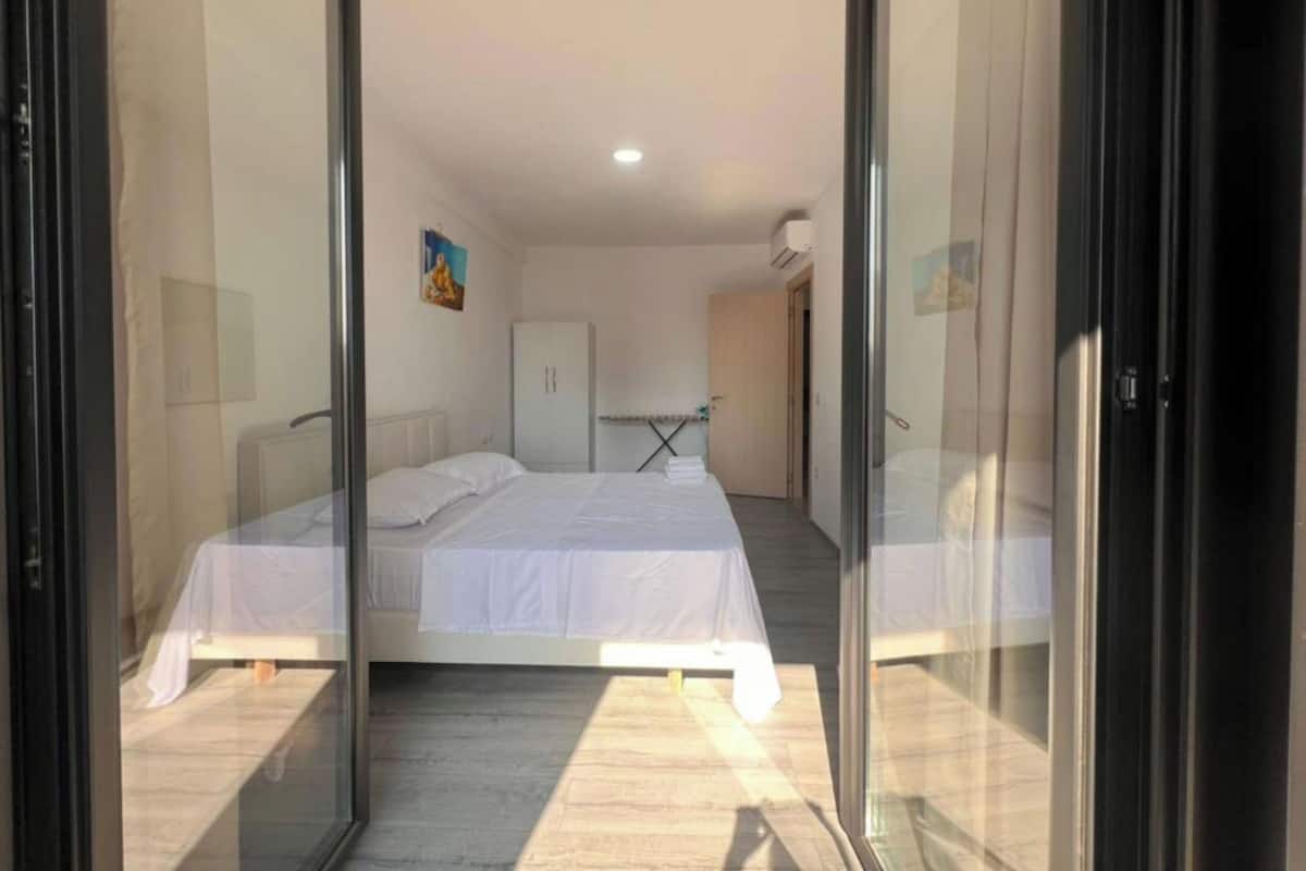 Leilighet, 2 soverom | 1 soverom, lydisolert og sengetøy