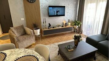 Smart-tv och eldstad