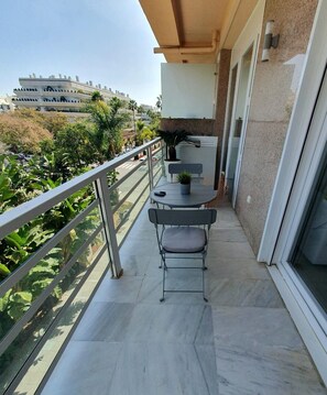 Property grounds - New luxury apartment in the golden mile of Marbella. Malaga. Spain. (Marbella)