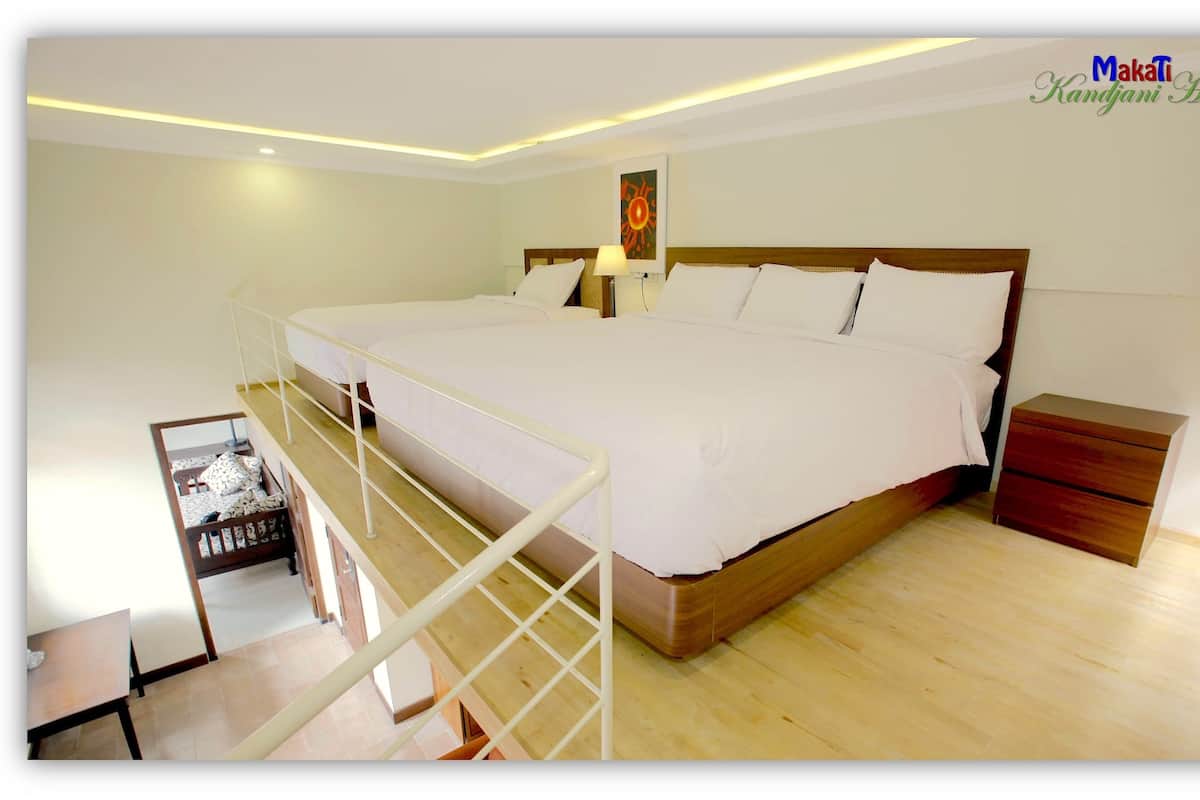 Executive Room, Multiple Beds, Kitchenette