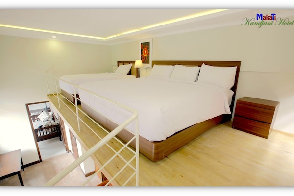 Executive Room, Multiple Beds, Kitchenette | Desk, blackout drapes, soundproofing, free WiFi
