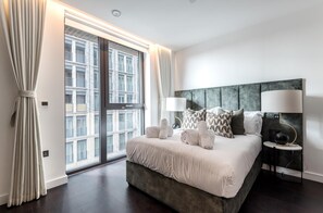 Apartment - Luxury Riverfront Retreat in London (London)