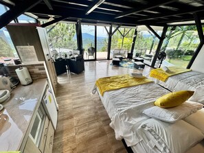 1 bedroom, WiFi, bed sheets