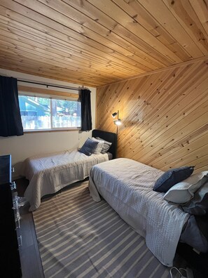 3 bedrooms, WiFi, bed sheets