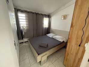 3 dormitorios, tabla de planchar con plancha, wifi y ropa de cama