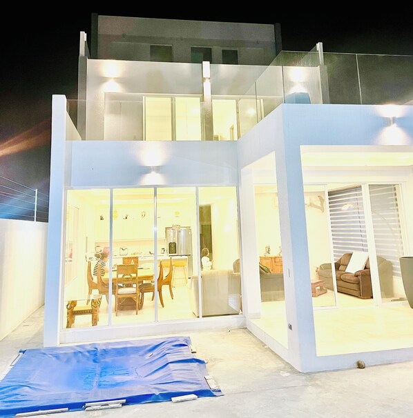 Exterior - Spacious 4-bedroom villa in delightful Punta Blanca with WiFi (Punta Blanca)