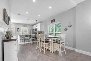 House, Multiple Beds (Purple Paradise) | Dining - Purple Paradise (Pensacola)
