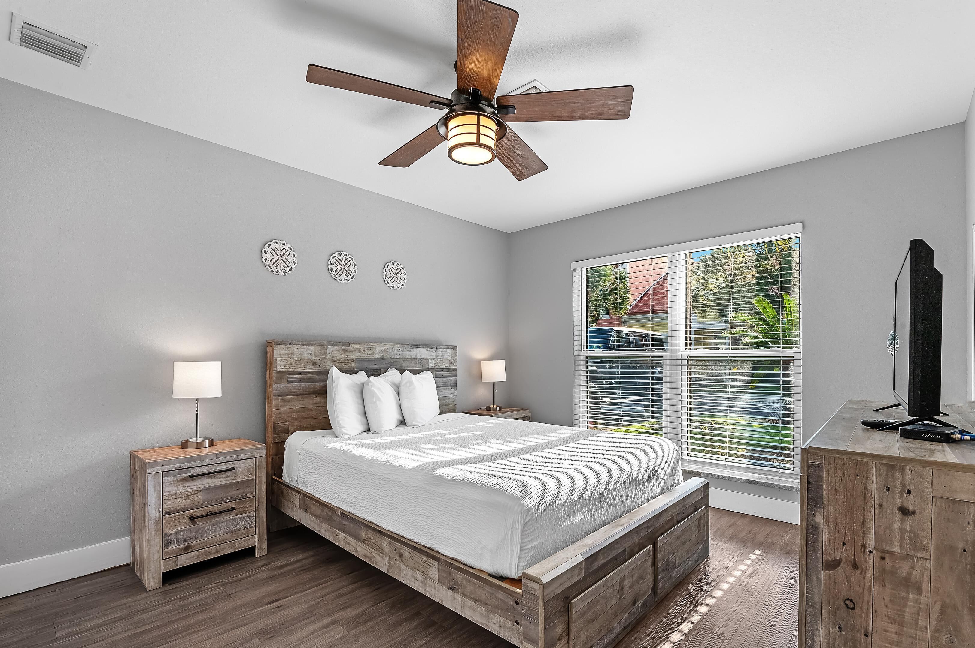 House, Multiple Beds (Purple Paradise) | 3 bedrooms