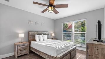 House, Multiple Beds (Purple Paradise) | 3 bedrooms