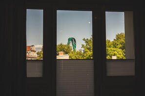 Apartment, Smoking
