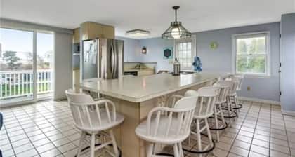 Ocean view cottage in Green Hill 3BR 2 BA