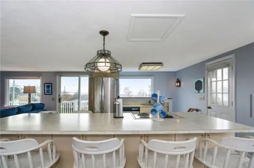 Ocean view cottage in Green Hill 3BR 2 BA