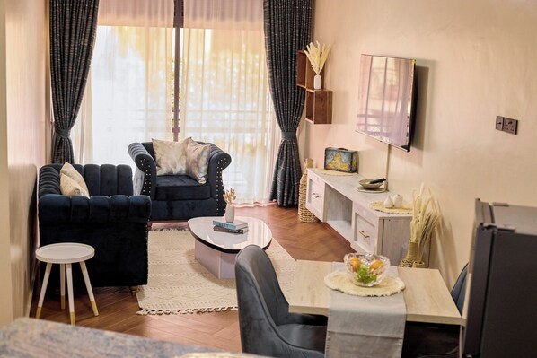 Apartament econòmic, vistes a la ciutat | Sala d'estar