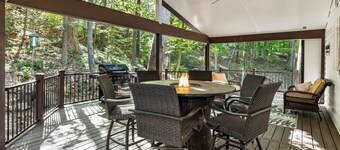 Your Dream Getaway is Only Minutes Away From Historic Roswell!