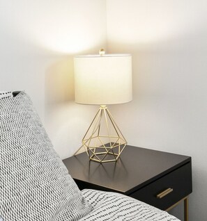 2 makuuhuonetta, silitysrauta/-lauta, ilmainen Wi-Fi, vuodevaatteet