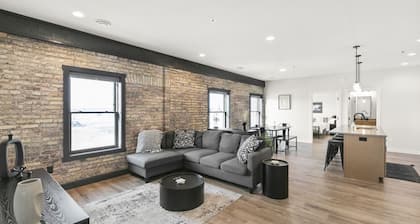 Modern Condo in the Eclectic Rail District!