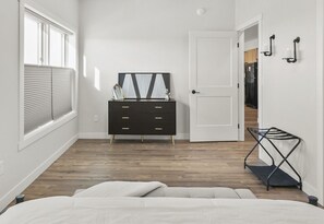 2 chambres, fer et planche à repasser, accès au Wi-Fi (inclus)