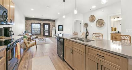 Posh Condo in the Amazing Rail District!