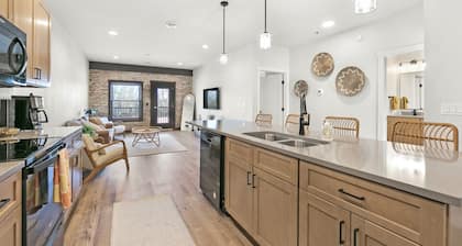 Posh Condo in the Amazing Rail District!