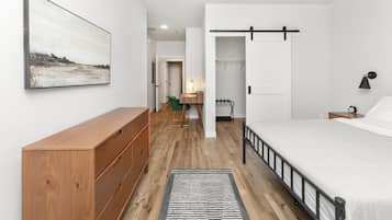 2 Schlafzimmer, Schreibtisch, Bügeleisen/Bügelbrett, kostenloses WLAN