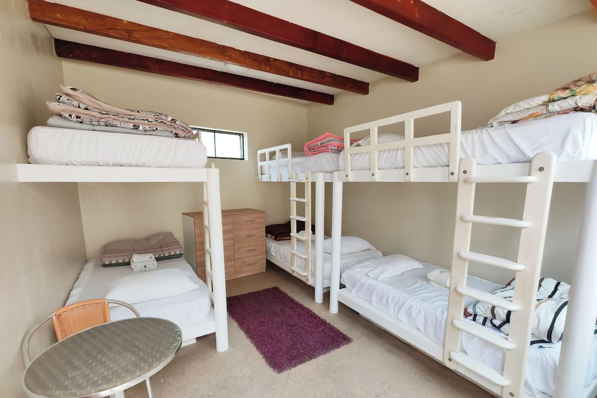 Family Room, Multiple Beds, Shared Bathroom (1)