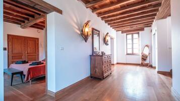 4 chambres, fer et planche Ă repasser, Wi-Fi, draps fournis