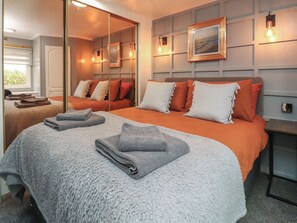 2 개의 침실, 각각 다른 스타일의 인테리어, 각각 다르게 가구 비치, 무료 WiFi