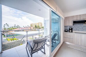 Apartment, Multiple Beds, Balcony, Ocean View (Viva Jaco Viva Jaco 04-02B) | Interior - Viva Jaco II (Jacó)
