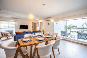Apartamento, varias camas, balcón, vistas al mar (Viva Jaco Viva Jaco 04-02B) | Restauración