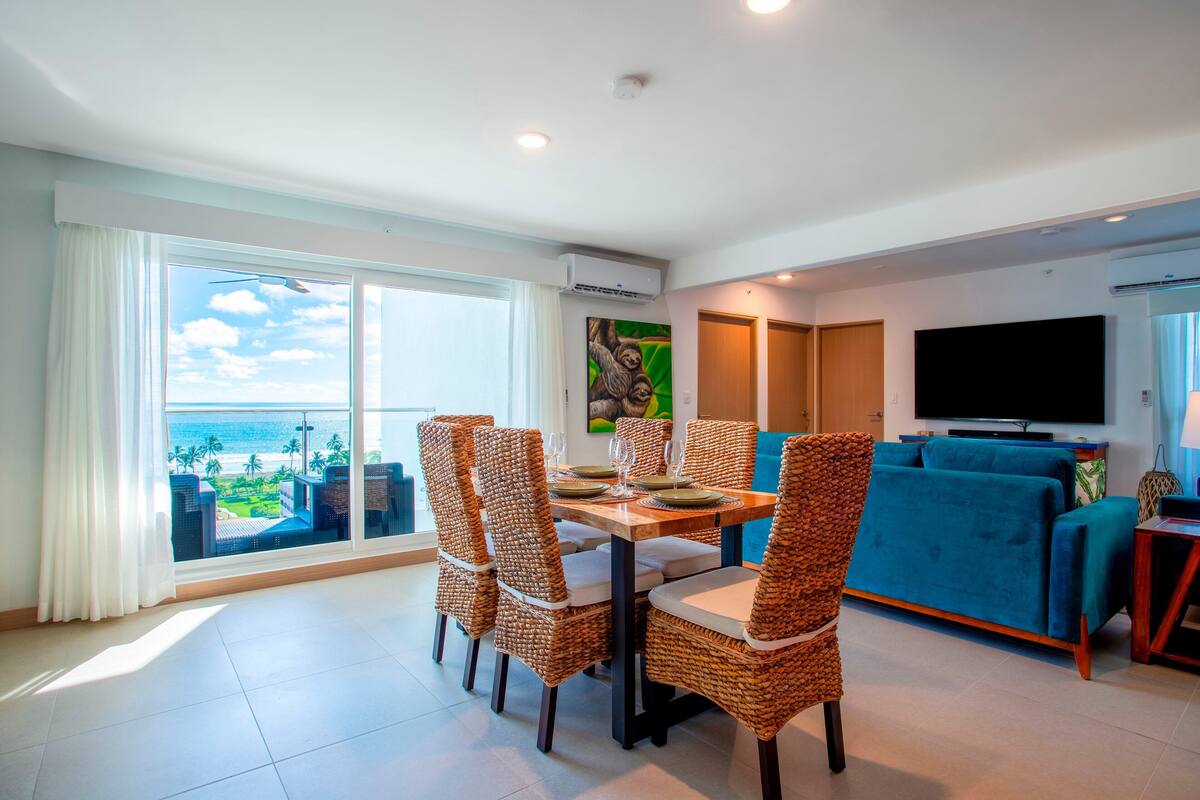 Condo, Multiple Beds, Balcony, Ocean View (Viva Jaco Viva Jaco 12-07B) | Dining
