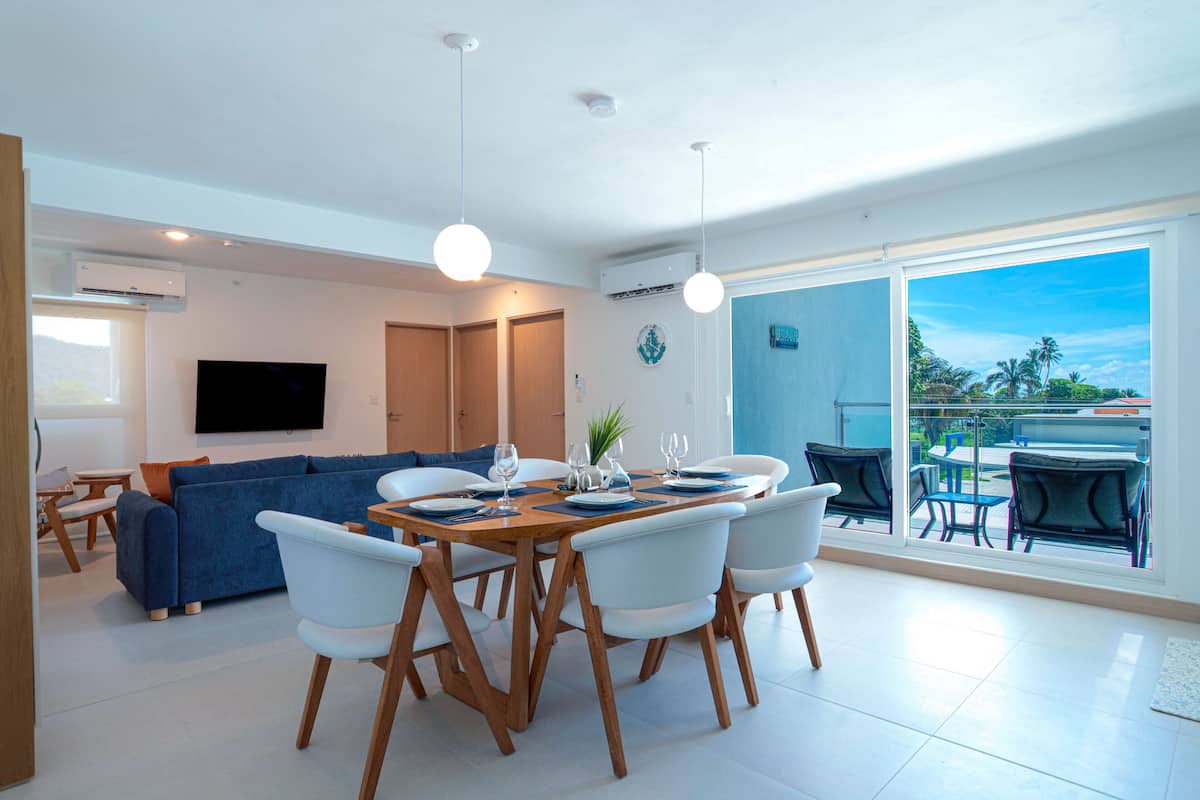 Apartamento, várias camas, sacada, vista para o oceano (Viva Jaco Viva Jaco 04-02B) | Opções para refeição
