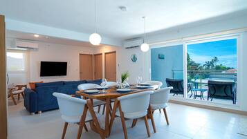 Apartament, diversos llits, balcó, vistes a l'oceà (Viva Jaco Viva Jaco 04-02B) | Servei de restauració
