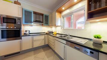 Fridge, microwave, oven, dishwasher