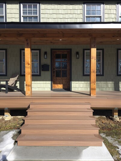 ADK Retreat - Northern Lake George - Sleeps 8 - Boating, Hiking, & History