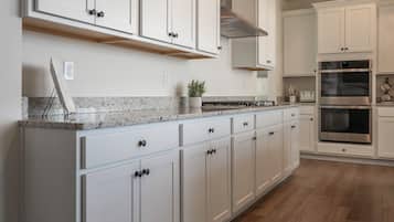 House, Multiple Beds, Patio (2708 Harbor Court) | Private kitchen | Fridge, microwave, oven, stovetop