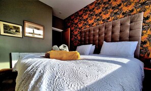 2 chambres, fer et planche à repasser, accès Internet, draps fournis