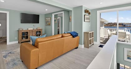 Noank Tranquil Waterfront